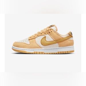 Nike Dunk Low Gold Suede, Size 7.5